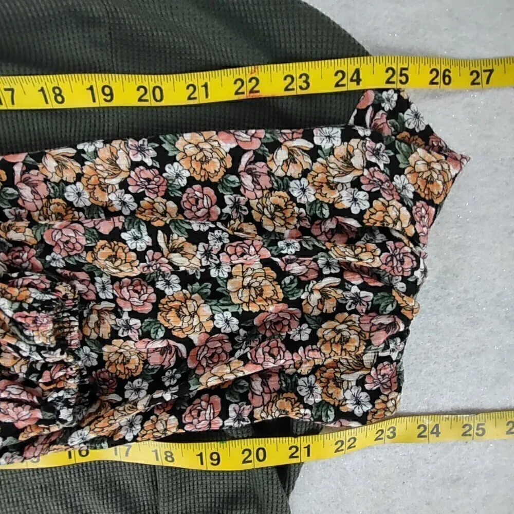 Daytrip Dusty Olive Mixed Media Free Spirit Floral Sleeve Side Tie Top Sz S (NWT - Picture 10 of 14